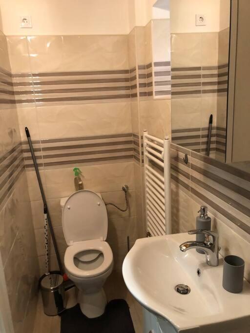 Mora Apartman 3. Kiskunfélegyháza Exterior foto